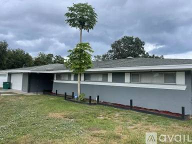 Main picture of 2101 Palm Blvd