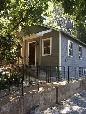 Main picture of 334 1/2 Marshall St