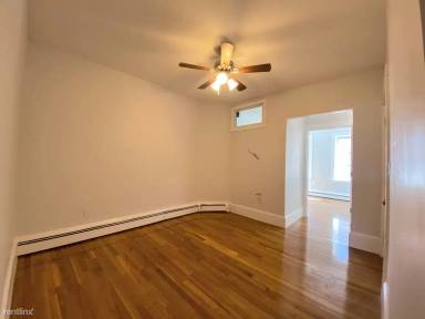 Main picture of 27 Lambert St