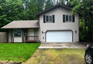 Main picture of 17513 Loop Ln SE