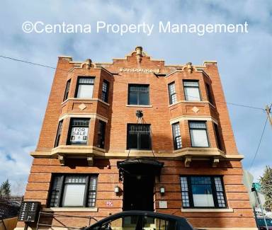 Main picture of 101 W Quartz St
