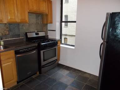 Main picture of 159 Eastern Pkwy