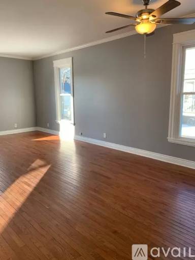 Main picture of 1018 S Main St