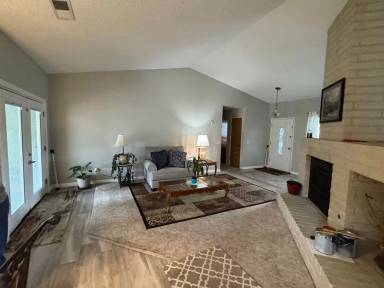 Main picture of 3164 Larch Dr