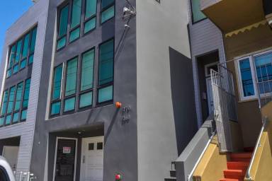 Main picture of 270 Capitol Ave