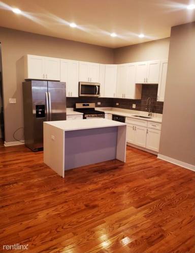 Main picture of 4710 S King Dr