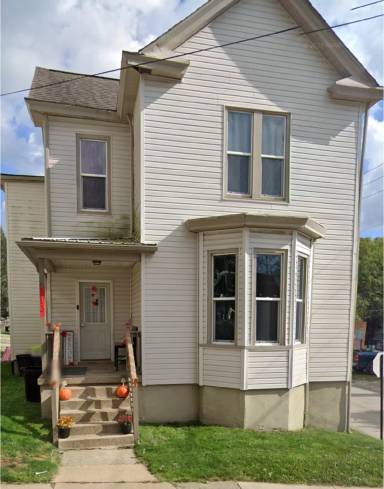 Main picture of 216 S Wade Ave