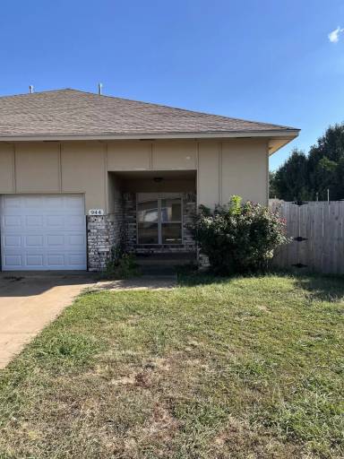 Main picture of 944 SW 98th St