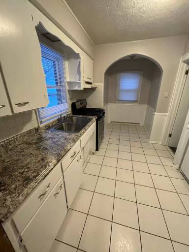 Main picture of 1906 Bruner St