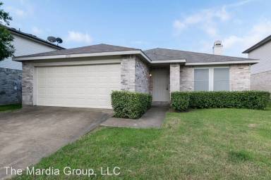 Main picture of 2901 Quail Run Dr