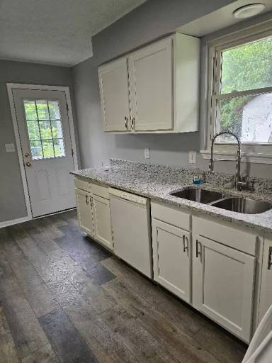 Main picture of 321 Longview Dr