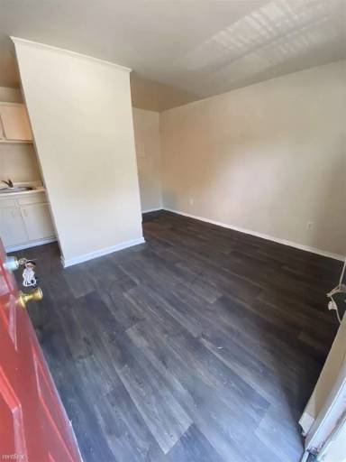 Main picture of 1810 Williamsburg Rd