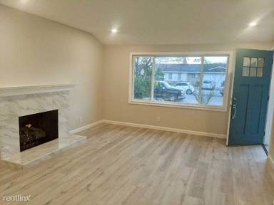 Main picture of 1567 Hallbrook Dr