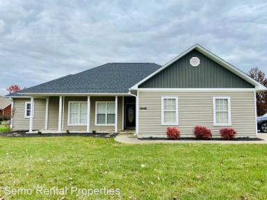 Main picture of 1048 N West Ln
