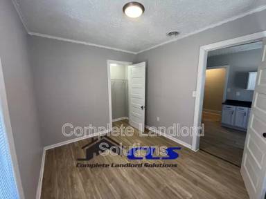 Main picture of 700 S 8th St