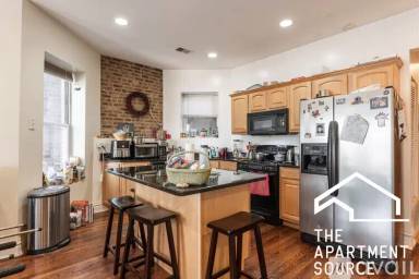 Main picture of 1010 N Kedzie Ave