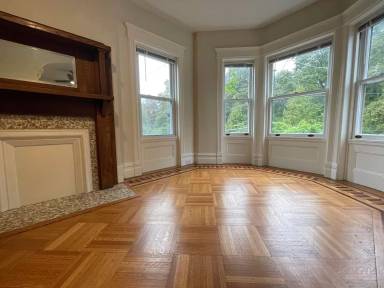 Main picture of 122 Dubois St