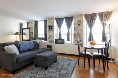 Main picture of 2626 N Lakeview Ave