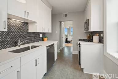 Main picture of 7000 S South Shore Dr & 2373 E 70th St Apartments