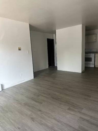 Main picture of 363 W Hawthorne Cir