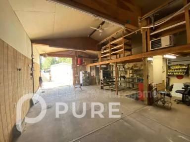 Main picture of 6823 SE Mabel Ave