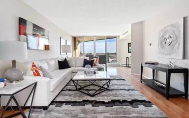Main picture of Penn Square Condominiums