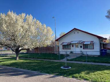 Main picture of 628 4th Ave N