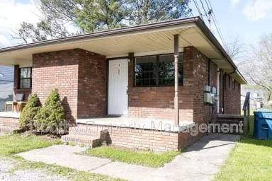 Main picture of 809 Henderson Ave