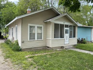 Main picture of 1738 N Jefferson St
