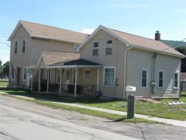 Main picture of 213 Main St