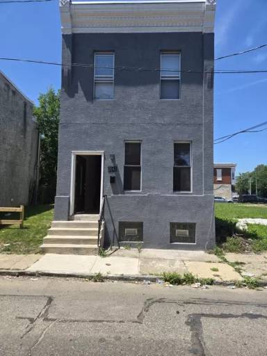 Main picture of 2042 N Stillman St
