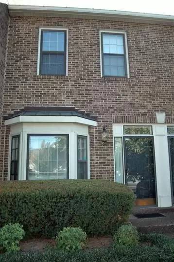 Main picture of 102 Fairmont Pl