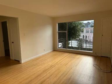 Main picture of 4192 Mission St