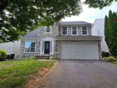 Main picture of 832 Fox Den Rd