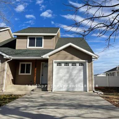 Main picture of 406 1st St SE