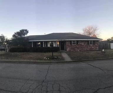 Main picture of 9407 E 50th Pl