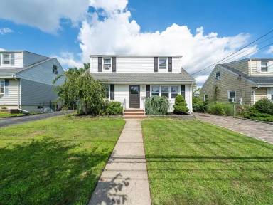 Main picture of 52 Saint Philips Dr