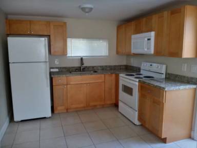 Main picture of 2814 1/2 Saginaw Ave