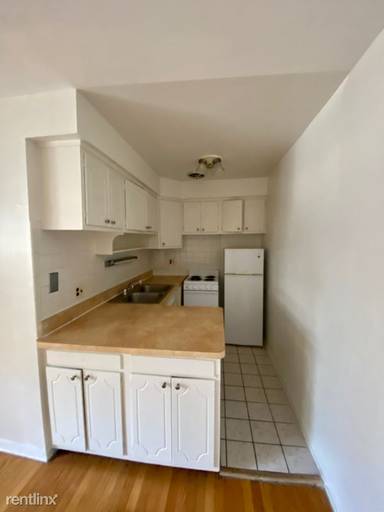 Main picture of 6163 N Kenmore Ave