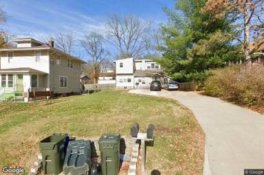 Main picture of 1328 E Davenport St