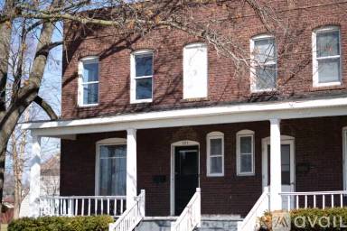 Main picture of 591 Clark St