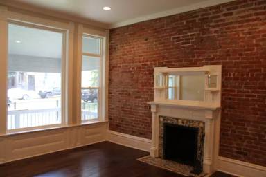 Main picture of 1547 N High St