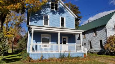 Main picture of 156 River St