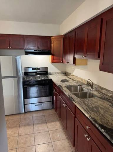 Main picture of 13034 Honore St