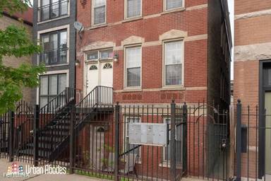 Main picture of 1307 N Greenview Ave