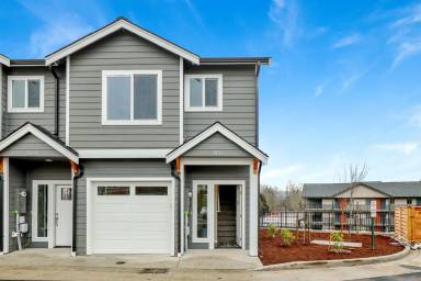 Main picture of Deemer Townhomes