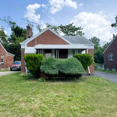 Main picture of 18286 Oakfield St