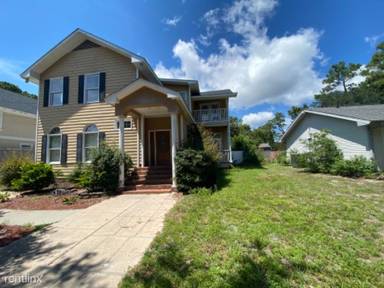 Main picture of 306 Poinsett Rd