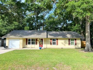 Main picture of 113 W Woodhaven Dr