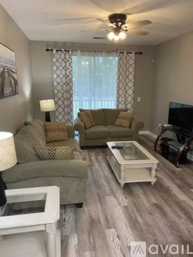 Main picture of 624 River Oaks Dr